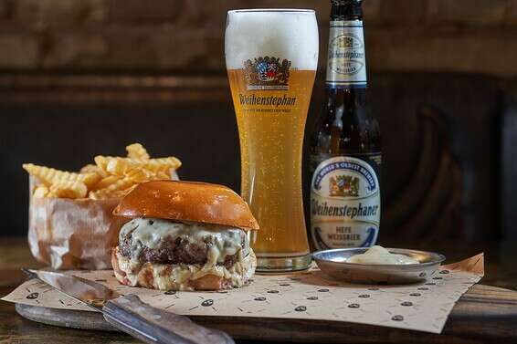 FAT COW // צילום: אנטולי מיכאלו